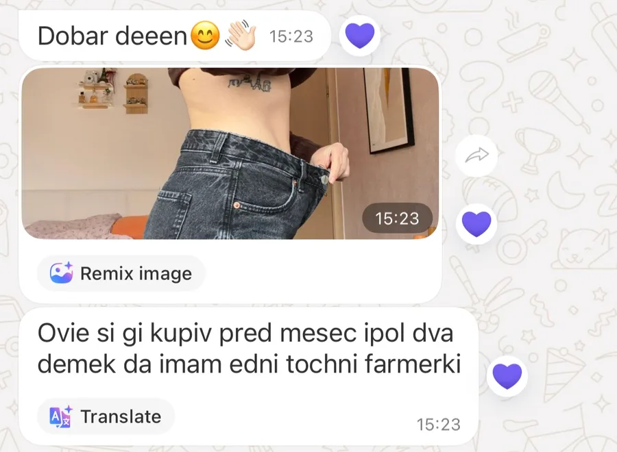 Клијенткиња показује да су јој фармерке купљене пре два месеца сада широке